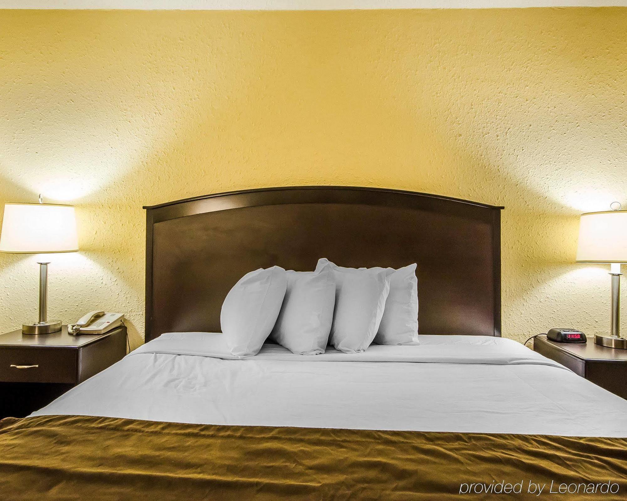 Quality Inn Vincennes Eksteriør billede